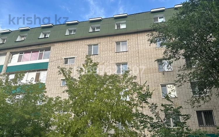 2-комнатная квартира, 56 м², 6/6 этаж, МаратаОспанова 54 за 13 млн 〒 в Актобе, жилой массив Акжар-2 — фото 2