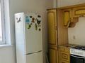 2-бөлмелі пәтер · 77 м² · 3/5 қабат, Әйтеке би 66 — Асау- Барақ көшесімен қиылыста, бағасы: 150 000 ₸ в Актобе, мкр. Курмыш — фото 2