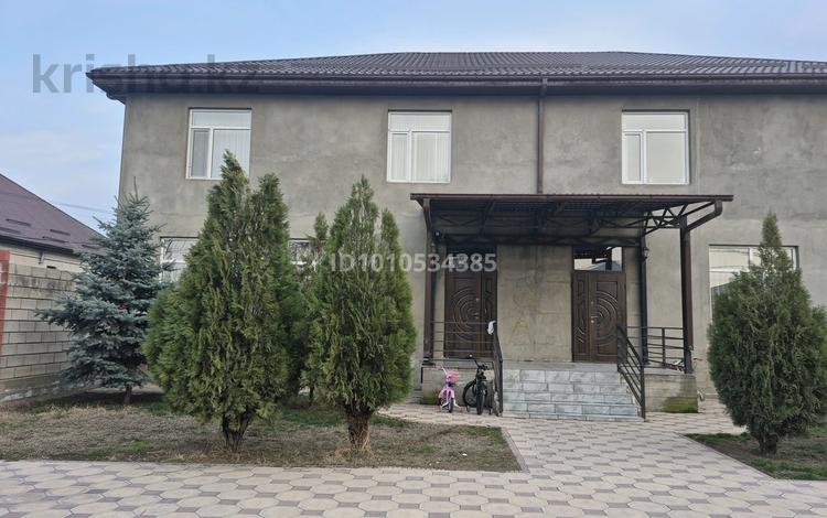 Үйдің бір бөлігі · 4 бөлме · 200 м² · 8 сот., Казыбек би 21 — Дом находится в центре города ,рядом март ,карахан,центральный парк, бағасы: 350 000 ₸ в Таразе — фото 17