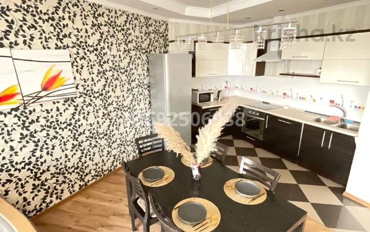 2-бөлмелі пәтер · 92 м² · 9/32 қабат, Аль-Фараби 7, бағасы: 35 000 ₸ в Алматы — фото 3
