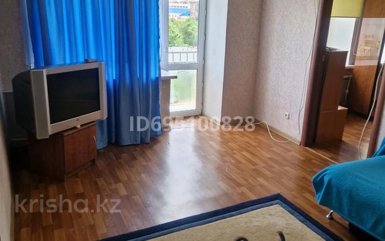 2-бөлмелі пәтер · 47 м² · 5/5 қабат, мкр Новый Город, Мкр Новый Город, пр. Назарбаева — Театр Станиславского, бағасы: 150 000 〒 в Караганде, Казыбек би р-н — фото 2