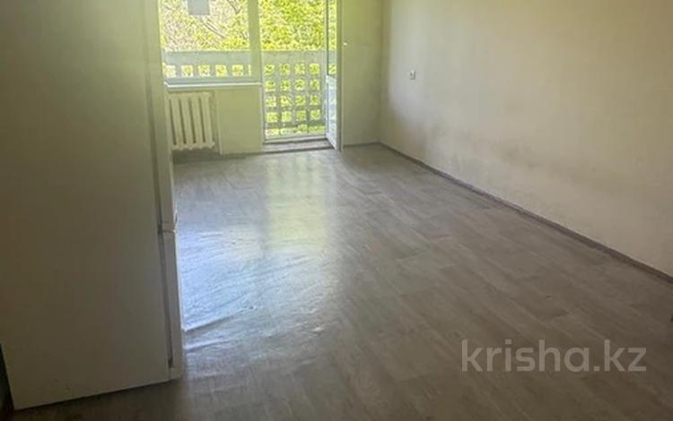 3-бөлмелі пәтер · 56 м² · 4/4 қабат, уалиханова 30, бағасы: 35.5 млн ₸ в Алматы, Алмалинский р-н — фото 2