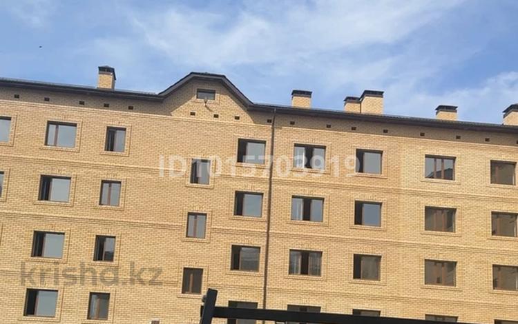2-бөлмелі пәтер · 65 м² · 1/5 қабат, Каркаралинская 17, бағасы: 380 000 ₸ в Семее — фото 2