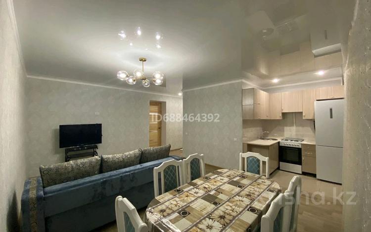 2-комнатная квартира, 50 м², 2/5 этаж посуточно, Козбагарова 24 за 13 000 〒 в Семее — фото 2