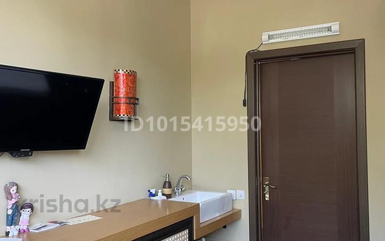 Салоны красоты · 11.3 м² за 140 000 ₸ в Караганде, Казыбек би р-н — фото 2