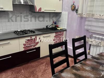 Аренда квартир в Алматы: 3-комнатная квартира · 64 м² · 2/2 этаж, мкр 13-й военный городок, Мкр 13-й военный городок 43 за 300 000 〒 3-комнатная квартира · 64 м² · 2/2 этаж, мкр 13-й военный городок, Мкр 13-й военный городок 43 за 300 000 〒 в Алматы, Турксибский р-н