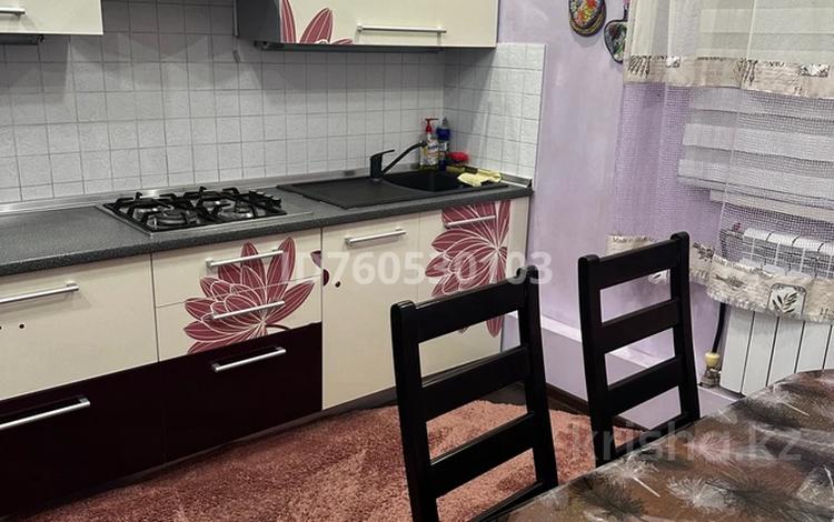 3-бөлмелі пәтер · 64 м² · 2/2 қабат, 13-әскери қалашық ш/а. 43, бағасы: 300 000 ₸ в Алматы, Турксибский р-н — фото 2