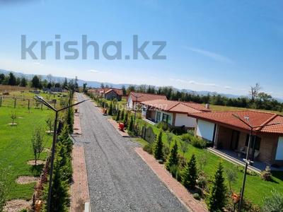 Отдельный дом · 3 комнаты · 105 м² · 9 сот., Kvareli за 85 млн 〒 в Тбилиси