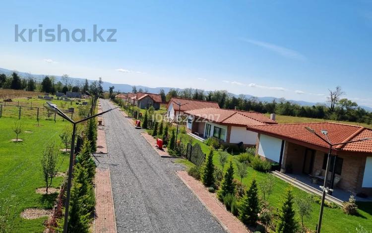 Отдельный дом · 3 комнаты · 105 м² · 9 сот., Kvareli за 85 млн 〒 в Тбилиси — фото 2