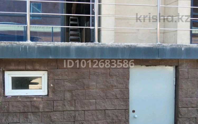 Еркін, кеңселер, дүкендер мен бутиктер, қоймалар · 15 м², бағасы: 7 млн ₸ в Караганде, Казыбек би р-н — фото 2