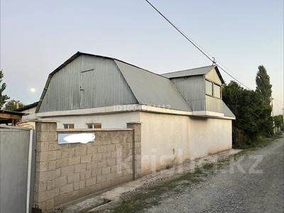 Жеке үй · 4 бөлме · 130 м² · 8 жүзд., Салауат 33, бағасы: 9.5 млн ₸ в Таразе