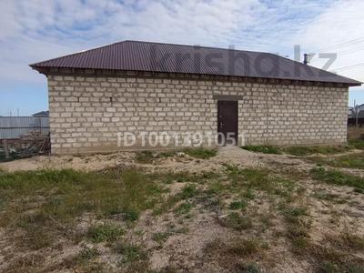 Продажа домов и дачи в Атырауской обл.: Часть дома · 3 комнаты · 90 м² · 8 сот., мкр Аксай, 21 улица 33 за 14 млн 〒 Часть дома · 3 комнаты · 90 м² · 8 сот., мкр Аксай, 21 улица 33 за 14 млн 〒 в Атырау