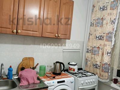 2-комнатная квартира, 43 м², 3/5 этаж, Самал — За тоймартом за 14 млн 〒 в Талдыкоргане, мкр Самал