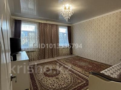 3-бөлмелі пәтер · 66.4 м² · 2/2 қабат, Жилгородок ш/а., Мкр Жилгородок проспект победы 7 — проспект Мира/Проспект Победы, бағасы: 11 млн ₸ в Актобе, мкр Жилгородок