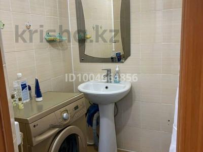 1-комнатная квартира · 65 м² · 1/10 этаж, мкр 12 45 за 1 700 ₸ в Актобе