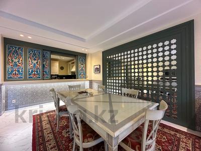 5-комнатная квартира · 300 м² · 1/3 этаж, мкр Горный Гигант, Эдельвейс 25 — Жамакаева за 5 млн 〒 в Алматы, Медеуский р-н