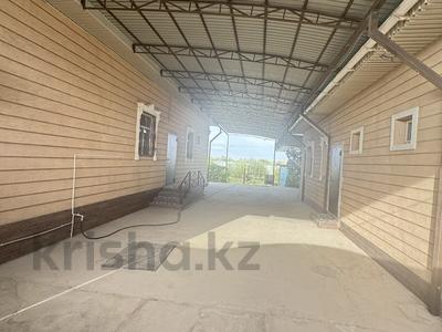 Отдельный дом · 4 комнаты · 250 м² · 17.5 сот., Құлымбетов 103Б за 35 млн ₸ в 