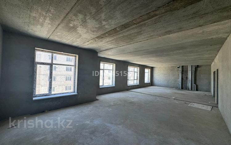 5-бөлмелі пәтер · 183.8 м² · 5/7 қабат, 41-й мкр 20, бағасы: 50 млн ₸ в Актау — фото 2