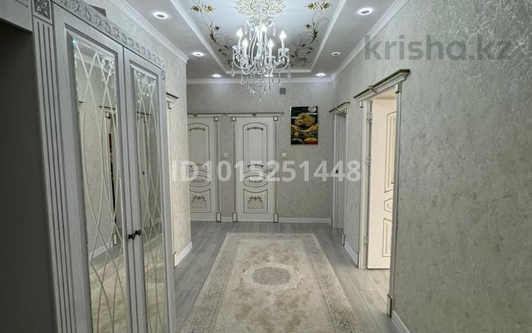 4-бөлмелі пәтер · 147 м² · 5/6 қабат, Торегали Кадыров 55а — 7мкр 1 дом, бағасы: 48 млн ₸ в Жанаозен — фото 2
