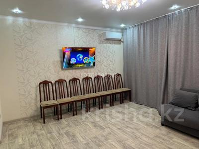 Пәтерлер в Западно-Казахстанской обл.: 2-бөлмелі пәтер · 62.2 м² · 4/5 қабат, Жамбыла 213, бағасы: 25 млн 〒 2-бөлмелі пәтер · 62.2 м² · 4/5 қабат, Жамбыла 213, бағасы: 25 млн 〒 в Уральске