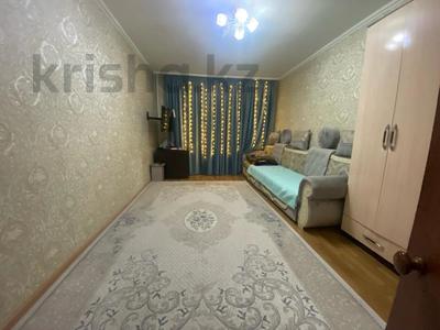 1-комнатная квартира, 42 м², 3/5 этаж, мкр болашак за 13.5 млн 〒 в Талдыкоргане, мкр Жастар