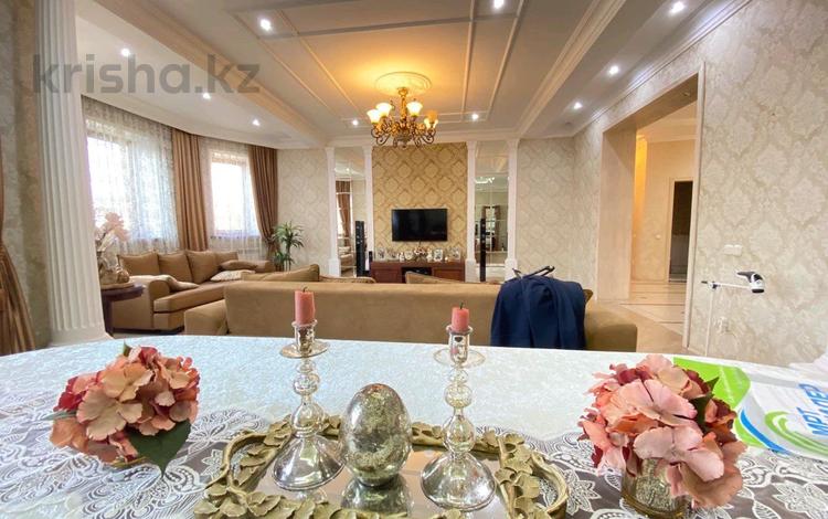 Отдельный дом · 6 комнат · 440 м² · 10 сот., мкр Городской Аэропорт, Кулкыбаева 63 за 125 млн 〒 в Караганде, Казыбек би р-н — фото 2