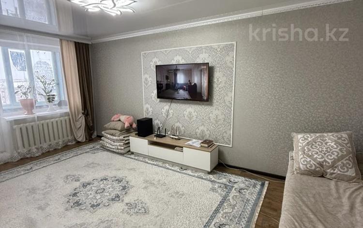 2-комнатная квартира · 52 м² · 7/9 этаж, мкр Строитель за 16.5 млн 〒 в Уральске — фото 2