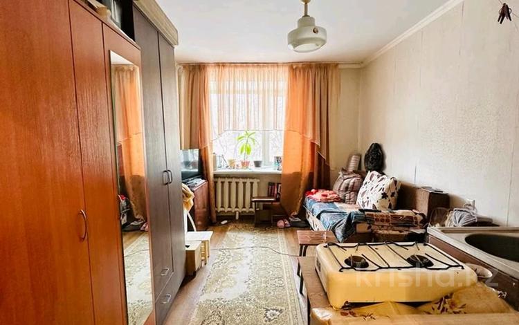 1-комнатная квартира, 16 м², 2/5 этаж, шухова за 5.8 млн 〒 в Петропавловске — фото 2