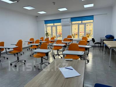Офисы, конференц-залы, кабинеты и рабочие места · 60 м² за 350 000 〒 в Актау, 16-й мкр 