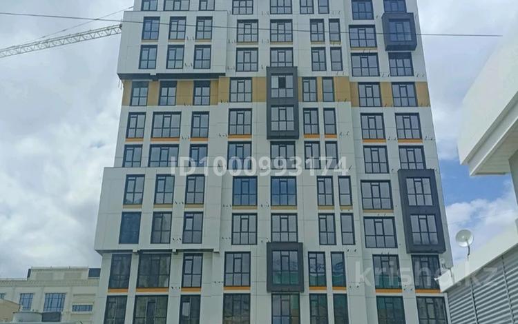 1-комнатная квартира · 48.69 м² · 2/12 этаж, мкр Сары Арка, Кулманова 111 — Кулманова Жарбосынова за 20 млн 〒 в Атырау — фото 3