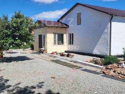 Часть дома · 3 комнаты · 59 м² · 7 сот., Розы Баглановой 56/2 — Сквер имени Сагадата Нурмагамбетова центральный парк за 27 млн 〒 в Акколе