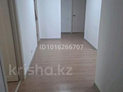 3-бөлмелі пәтер · 84 м² · 3/15 қабат, Чокина 9 — Сығанақ, бағасы: 280 000 ₸ в Астане, Нура р-н