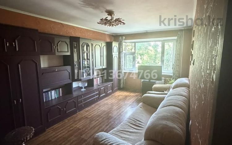 3-бөлмелі пәтер · 61.7 м², 28-шағынаудан, Муканова 22, бағасы: 22 млн ₸ в Караганде, Казыбек би р-н — фото 2