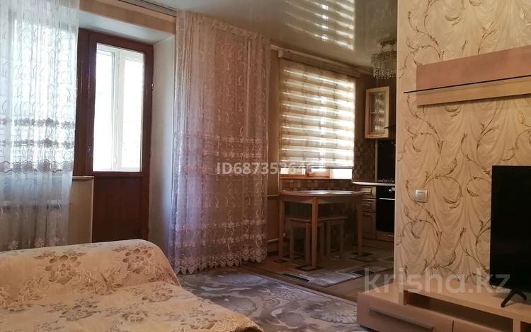 3-бөлмелі пәтер · 60 м² · 3/4 қабат, Карасай батыра 90/92 — Алмалинского РУВД, бағасы: 360 000 ₸ в Алматы, Алмалинский р-н — фото 2
