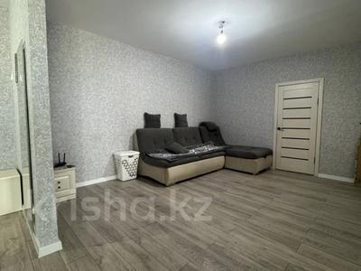 3-комнатная квартира · 66 м² · 5/6 этаж, Майкудук, мкр Мамыраева — Голубые Пруды за 23 млн ₸ в Караганде, Алихана Бокейханова р-н