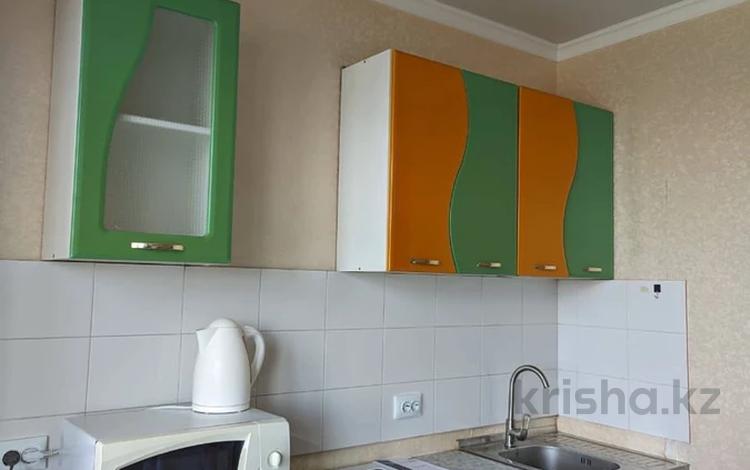 2-комнатная квартира · 62 м² · 9/15 этаж, Туркестан 4 — Алматы за 250 000 ₸ в Астане, Есильский р-н — фото 12