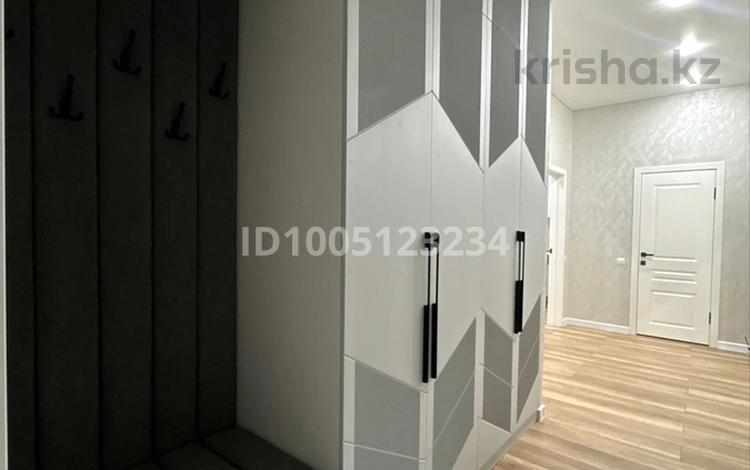 3-бөлмелі пәтер · 90.6 м² · 5/5 қабат, мкр Юго-Восток, Муканова, бағасы: 48 млн ₸ в Караганде, Казыбек би р-н — фото 2