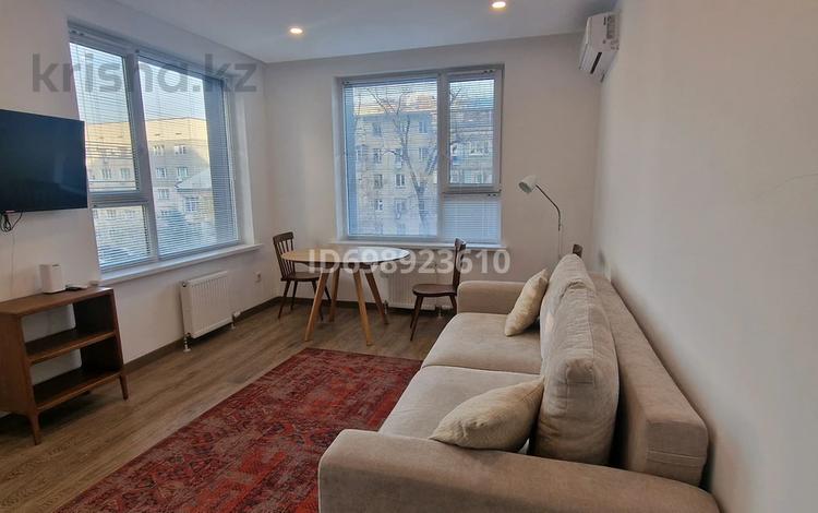 2-комнатная квартира · 50 м² · 2/10 этаж, проспект Абая — Тургут Озала за 370 000 〒 в Алматы, Алмалинский р-н — фото 2