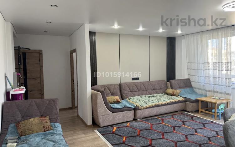 3-бөлмелі пәтер · 74 м² · 5/10 қабат, Есенберлина 62, бағасы: 45 млн ₸ в Усть-Каменогорске — фото 2