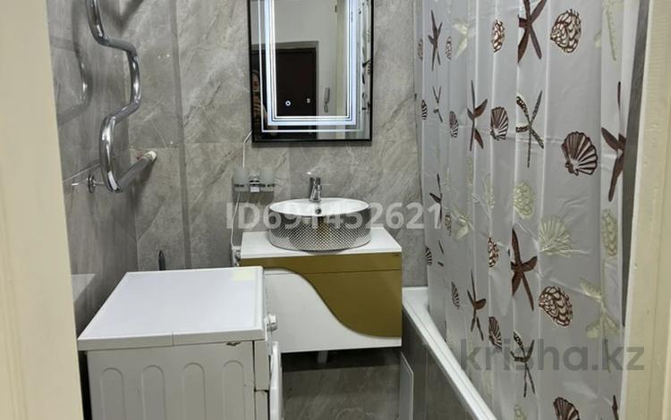 2-бөлмелі пәтер · 65 м² · 7/9 қабат, мкр Аксай-1А 33 — Ташкентский Момышулы, бағасы: 250 000 ₸ в Алматы, Ауэзовский р-н — фото 14