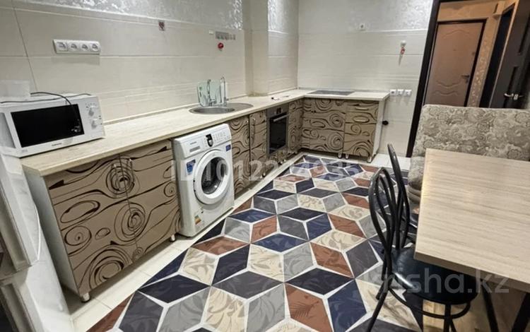 2-комнатная квартира · 60 м² · 4/16 этаж, ул. Торайгырова 19А за 300 000 ₸ в Алматы, Бостандыкский р-н — фото 7