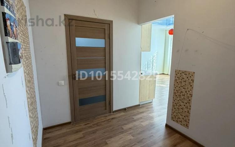 2-бөлмелі пәтер · 62 м² · 8/9 қабат, Достык 13/3, бағасы: 45 млн ₸ в Астане, Есильский р-н — фото 2