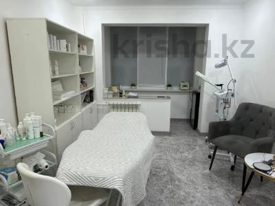 Свободное назначение, офисы, магазины и бутики, салоны красоты, медцентры и аптеки, образование · 135 м² за 61 млн ₸ в Актобе