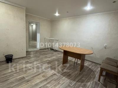 2-комнатная квартира · 67.9 м² · 2/5 этаж, Назарбаева 160 за 18 млн ₸ в Уральске