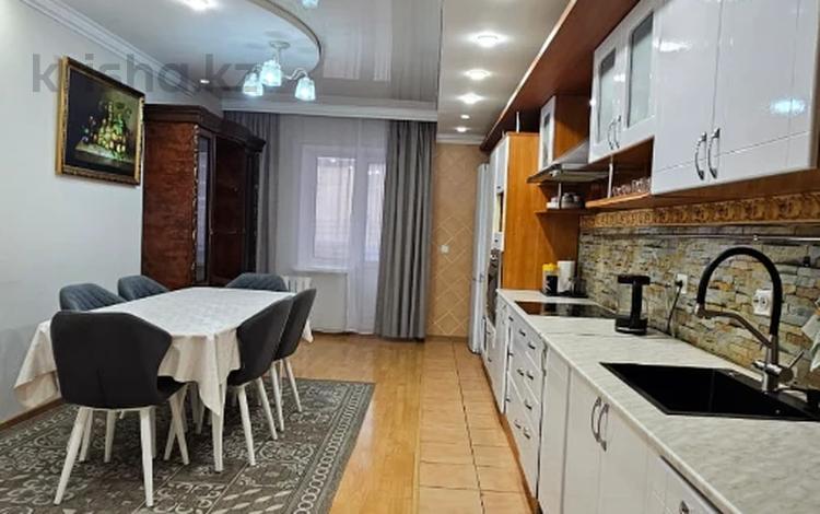 4-комнатная квартира · 163.3 м² · 7/9 этаж, Валиханова — Кенесары за 63.5 млн ₸ в Астане, р-н Байконур — фото 7