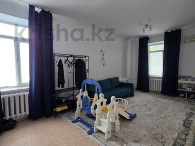 2-комнатная квартира · 57 м² · 2/3 этаж, Азаттык 40 за 17 млн ₸ в Атырау