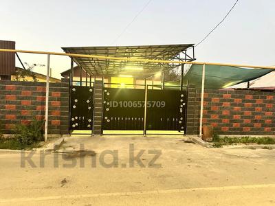 Жеке үй · 4 бөлме · 110 м² · 6 сот., мкр Карасу 115 — Магазин Нурум, бағасы: 90 млн ₸ в Алматы, Алатауский р-н