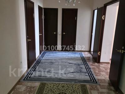 3-комнатная квартира · 77.2 м² · 7/7 этаж, Бокенбай батыр 155/1 — Аэропорта, Юнис-сити за 23.2 млн 〒 в Актобе, мкр Авиатор