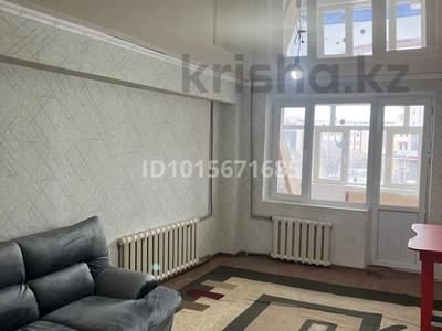 2-бөлмелі пәтер · 57 м² · 4/5 қабат, Ильясова 2 — Казбек би и Ильясова, бағасы: 150 000 ₸ в 