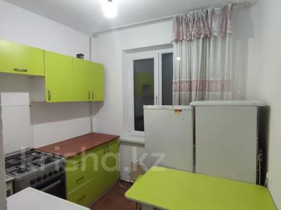 3-комнатная квартира, 58 м², 2/5 этаж помесячно, Жастар 23 за 100 000 〒 в Талдыкоргане